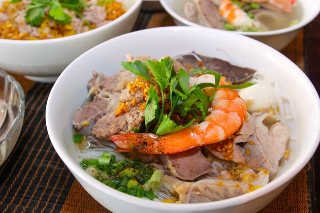 hủ tiếu Nam Vang, 3 món ăn ấm lòng khi thời tiết trở lạnh ở Sài Gòn