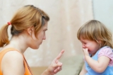 9 thói quen không tốt cha mẹ cần bỏ khi nuôi dạy con trẻ
