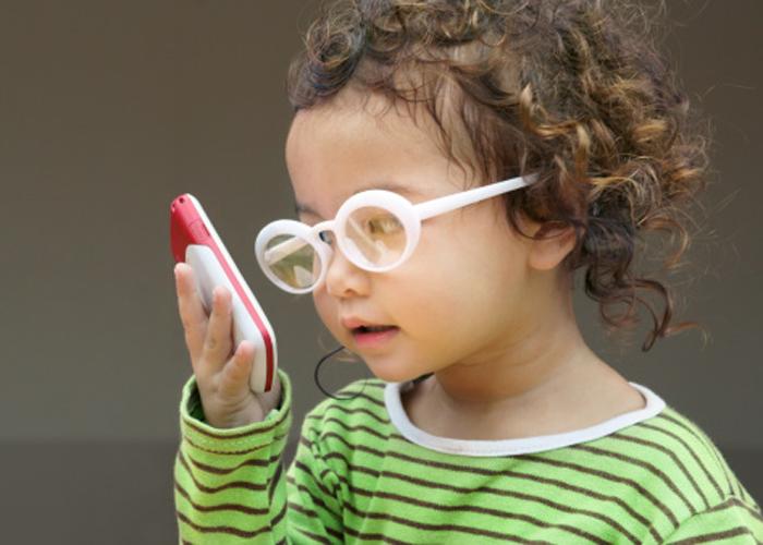 Một tác nhân gây suy giảm thị lực, tăng độ cận thị ở trẻ nhỏ: Đồ ngọt - Trí  Thức VN