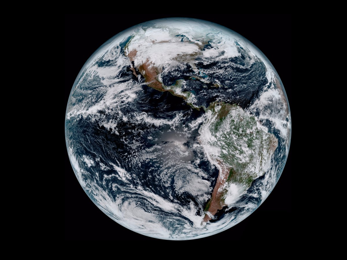 (ảnh: NASA/NOAA)