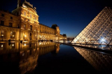 Viếng thăm viện bảo tàng Louvre nổi tiếng thế giới như thế nào?
