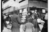 17 bức ảnh về không khí mua sắm Giáng sinh của người New York 100 năm trước