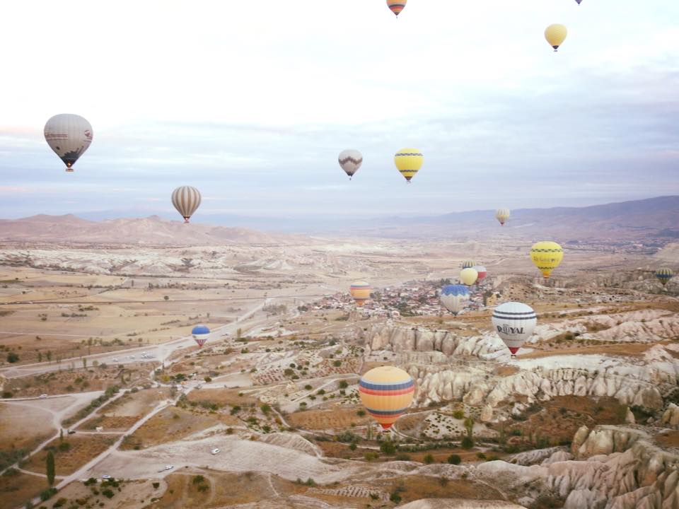 Bay khinh khí cầu ở Cappadocia: