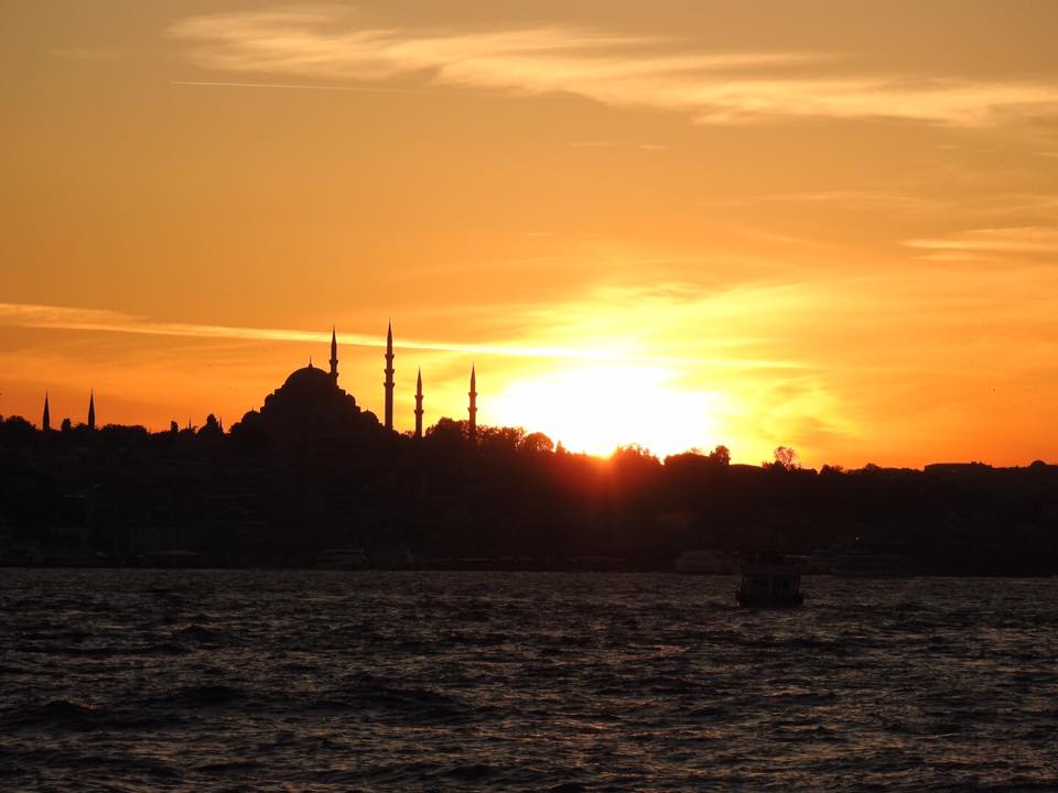 Ấn tượng hoàng hôn trên vịnh Bosporus