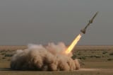 Iran tuyên bố thử thành công tên lửa đạn đạo tầm xa 2000 km