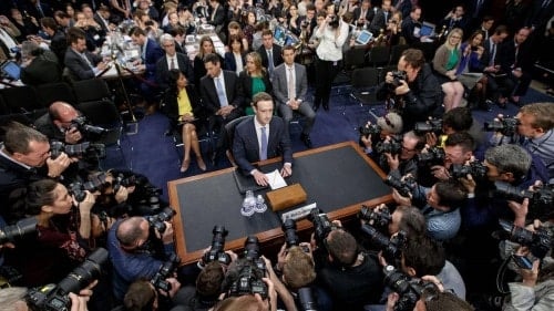 Hiểu về phiên điều trần Mark Zuckerberg