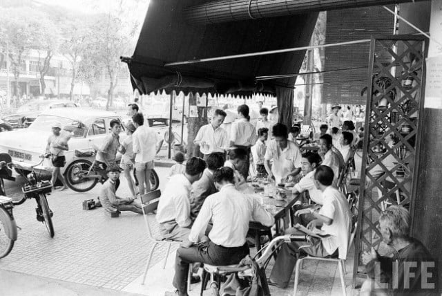 Sài Gòn, cà phê và nhạc sến