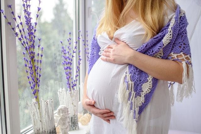 4 thói quen của mẹ gây hại cho sự phát triển của thai nhi
