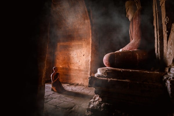Chuyện cổ Phật gia: Ngạo mạn là nguồn gốc của ngu muội và tội lỗi