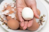 cách luộc trứng, luộc trứng, bóc vỏ trứng
