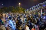 Người biểu tình Hồng Kông đang có nguy cơ bị chế độ Trung Quốc dùng bạo lực đàn áp biểu tình.