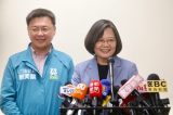 Tổng thống Đài Loan Thái Anh Văn trả lời báo chí hôm 28/11.
