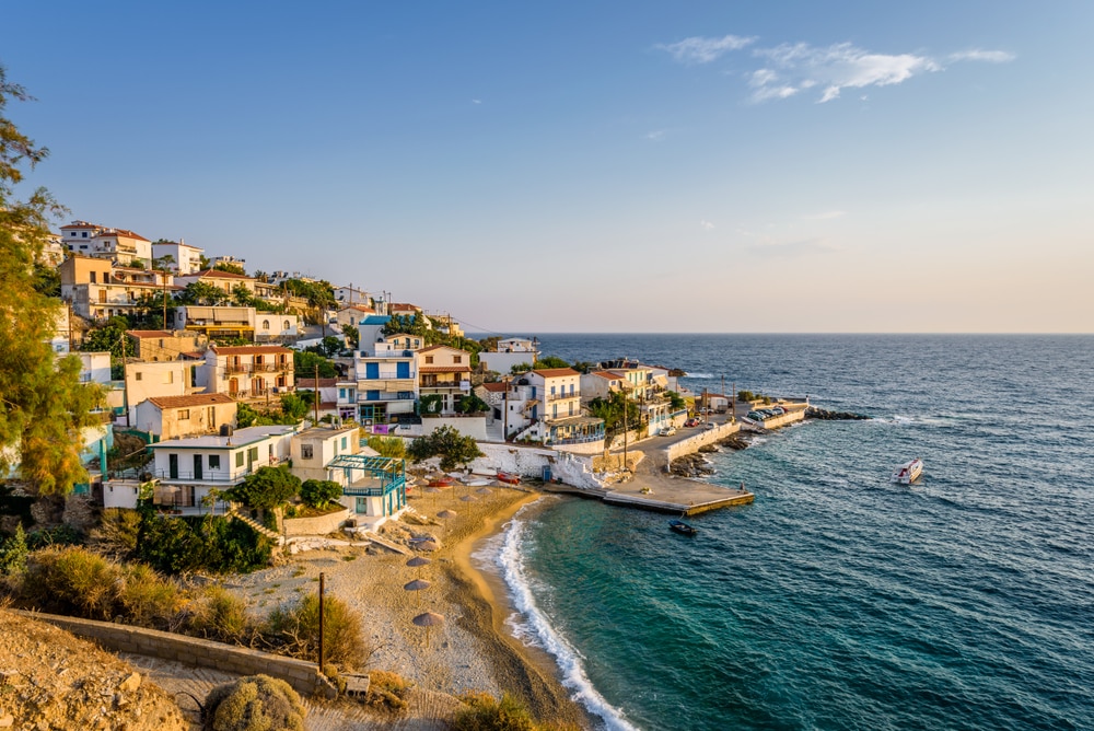 Ikaria – một hòn đảo của Hy Lạp thuộc khu vực sống thọ Blue Zone