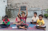 dạy học cho trẻ em nghèo
