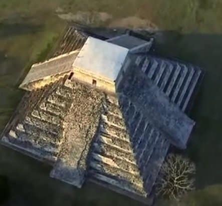 Kim tự tháp của người Maya