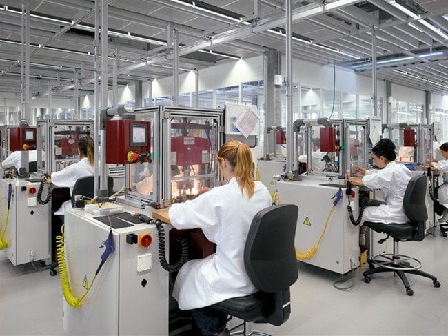 Trung tâm nghiên cứu và sản xuất đồng hồ Rolex ở Thụy Sĩ (Ảnh: luxury-insider.com)