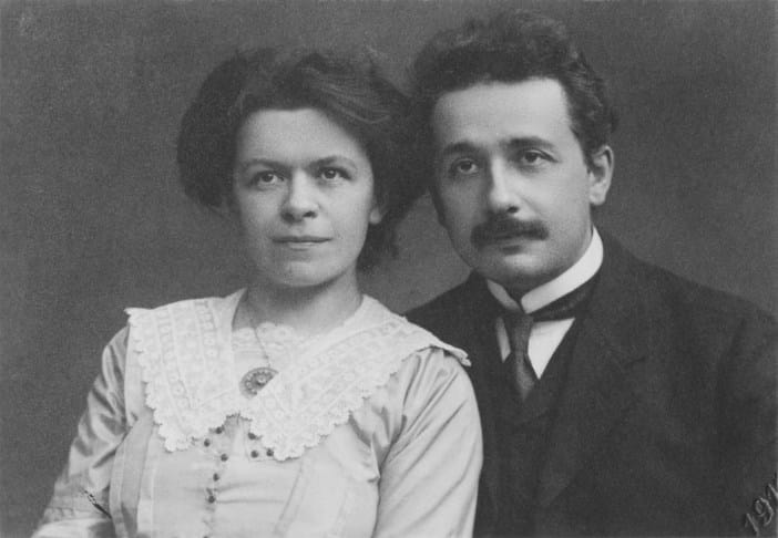 Albert Einstein, nhà bác học Albert Einstein, bác học Albert Einstein, vợ Albert Einstein , gia định Albert Einstein 