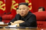 Ông Kim Jong Un ra lệnh cho quân đội ổn định nguồn cung cấp thuốc COVID-19