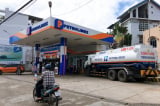 Tiếp cận thêm nguồn cung, Việt Nam giảm thuế nhập khẩu cho xăng