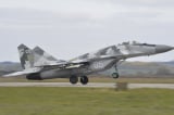 Ba Lan là thành viên NATO đầu tiên gửi máy bay chiến đấu tới Ukraine