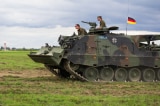 Báo Đức loan tin các nước NATO đồng thuận dừng chuyển xe tăng cho Ukraine