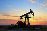 Giá dầu tiếp tục tăng do nhu cầu cao hơn, nguồn cung thắt chặt hơn