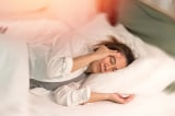 3 biểu hiện bất thường này xảy ra khi ngủ, có thể do tắc nghẽn mạch máu