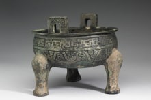 Đỉnh – khí cụ nấu ăn và lễ khí cúng tế thời cổ đại