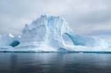“Titanic 2.0”: Tàu du lịch Na Uy đụng tảng băng trôi giữa đại dương
