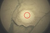 Robot NASA lần đầu khắc chữ laser trên đá sao Hỏa