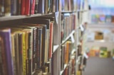 Mượn sách từ thời đi học, 75 năm sau cụ ông mới trả lại thư viện