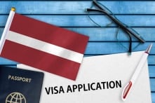 Latvia ngừng cấp thị thực cho công dân Nga từ 4/8