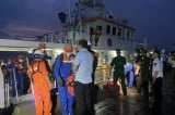 Cứu hộ thành công 14 thuyền viên trên tàu gặp nạn trước khi bão Noru đổ bộ