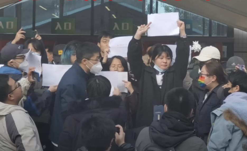 Biểu tình 'phương trình Friedmann', biểu tình 'giấy trắng' tại Trung Quốc -  Trí Thức VN