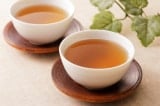 Nghiên cứu: Uống trà đỗ trọng có thể giảm cân và chống lão hóa
