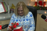 Người phụ nữ bị tật ở tay 40 năm nhận quà Giáng sinh trị giá 20 nghìn USD