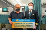 Vợ chồng HLV Park Hang-seo được bay hạng thương gia miễn phí trọn đời
