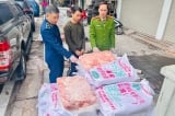 Hà Nội: Một tấn nầm lợn bốc mùi trong bao tải Trung Quốc chuẩn bị vào chợ, lên mâm