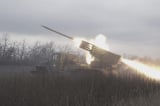 Anh hứa cung cấp thêm vũ khí cho Ukraine, chọc giận Nga