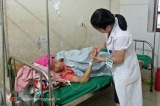 Nghệ An: Cứu sản phụ người Mông bị băng huyết khi sinh con tại nhà