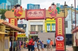 Người giàu Trung Quốc đổ về Singapore, người dân địa phương than thở