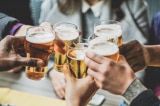 Nghiên cứu mới: Uống rượu có hại hơn bạn tưởng