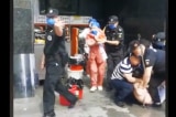 Trung Quốc: Video người đàn ông đột nhiên cắn người vào danh sách tìm kiếm nóng
