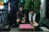Hai nghi phạm người Lào vận chuyển trái phép 18.000 viên ma túy vào Việt Nam