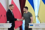 Tổng thống Ba Lan ví Ukraine như người đang chết đuối
