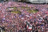 Phe đối lập ở Ba Lan tổ chức cuộc biểu tình hàng trăm ngàn người ở Vácsava